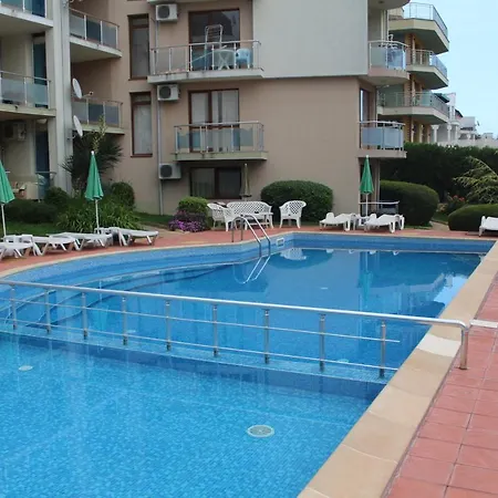 Apartment Complex Starfish със собствено паркомясто Sveti Vlas