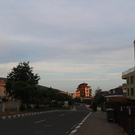 Apartamento Complex Starfish със собствено паркомясто