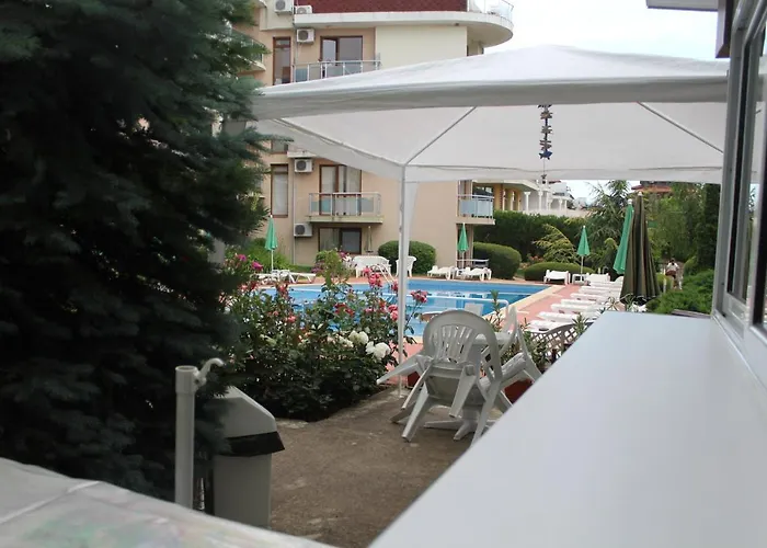 Апартамент Complex Starfish със собствено паркомясто